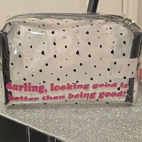 SkinnyDip London Cruella,"Datling Looking Good Is Better Than Being Good" Makeup - Picture 4 of 6